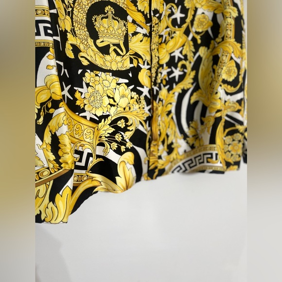 NEW Authentic Versace STUNNING blouse 🎉👏🏼100%SILK - Picture 7 of 17